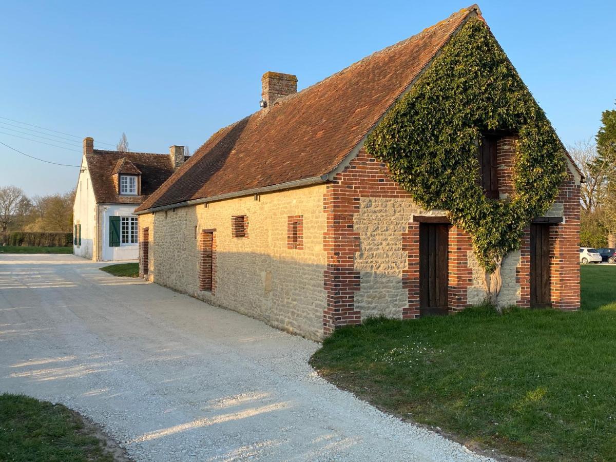 Hotel Domaine De Prestal Le Merlerault Exterior foto